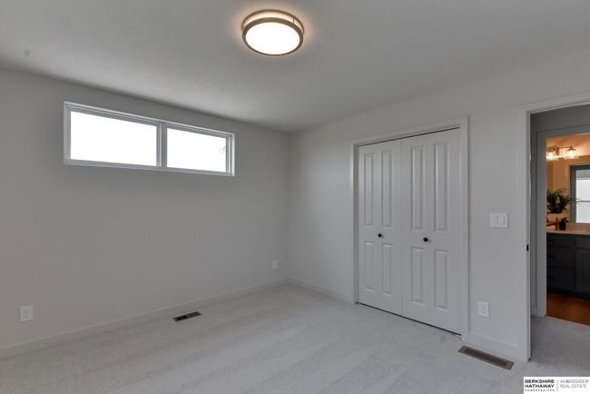 5513 N 191 St St, House other with 4 bedrooms, 3 bathrooms and 3 parking in Elkhorn NE | Image 53