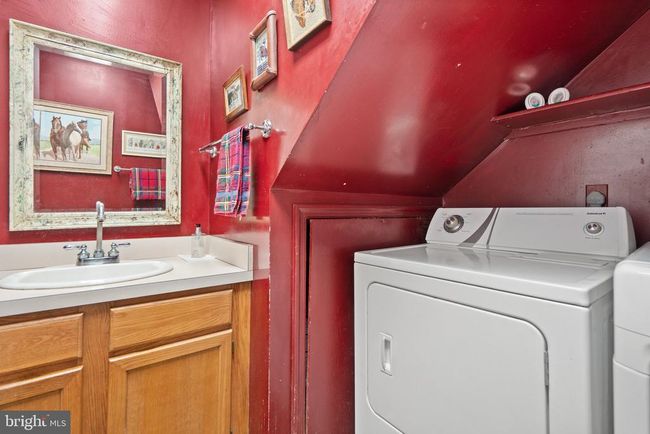 6289 Coon Tree Rd, House other with 2 bedrooms, 3 bathrooms and null parking in THE PLAINS VA | Image 25