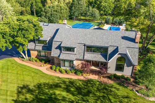 1685 Clover Dr, Inverness, IL, 60067-4635 | Card Image