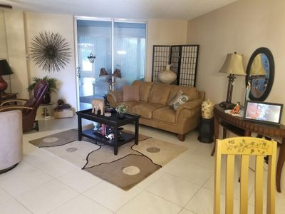 306 - 6461 Nw 2nd Avenue, Condo with 2 bedrooms, 2 bathrooms and null parking in Boca Raton FL | Image 1