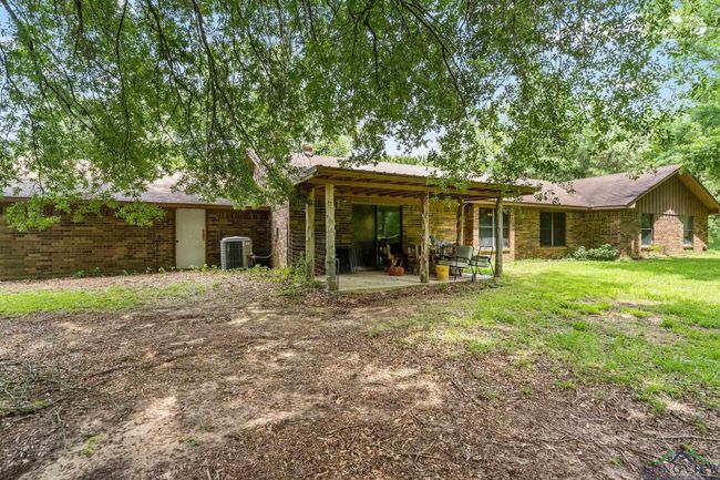 8103 Us Highway 259 N, House other with 4 bedrooms, 3 bathrooms and null parking in Omaha TX | Image 11