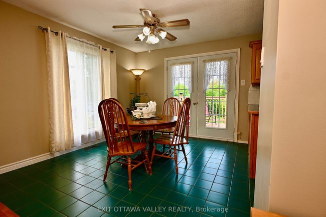 1932 Gore Line, House other with 4 bedrooms, 2 bathrooms and 4 parking in Westmeath ON | Image 12