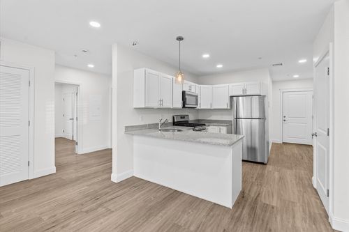 apt-104-693 Western Ave, Lynn, MA, 01905-5602 | Card Image
