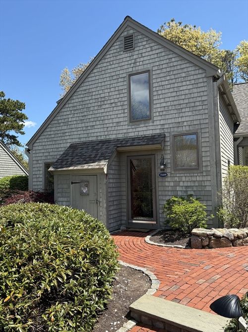 7509-22 Mid Iron Way, Mashpee, MA, 02649-4623 | Card Image