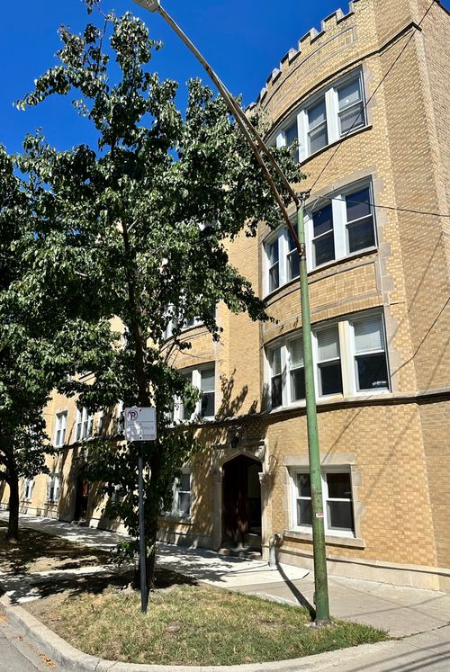 g-5255 N Rockwell St, Chicago, IL, 60625-6960 | Card Image