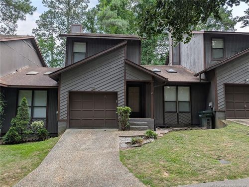 951 Creek Side Run, Fayetteville, NC, 28303-4372 | Card Image