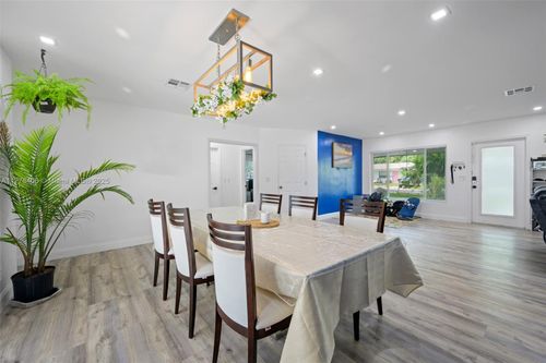 321 11th Ave, Hallandale Beach, FL, 33009-6128 | Card Image