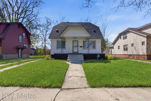 15881 Winthrop St, Detroit, MI, 48227-2351 | Card Image
