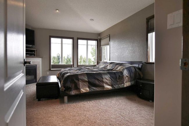101 Grizzly Terrace N, Home with 5 bedrooms, 3 bathrooms and 4 parking in Lethbridge AB | Image 21