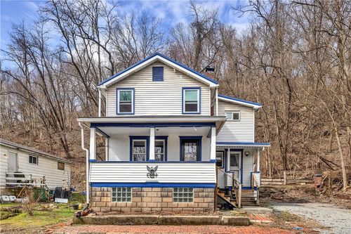 64 Kuntz St, Natrona Heights, PA, 15065-2222 | Card Image
