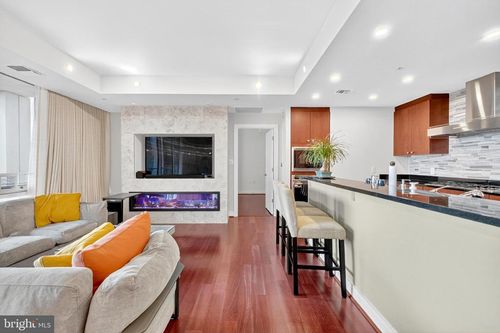 4006-6820 Wisconsin Ave, BETHESDA, MD, 20815-6138 | Card Image