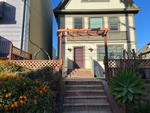 384 Euclid Ave, Oakland, CA, 94610-3232 | Card Image