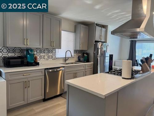spc-30e-3505 Gateway Rd, Bethel Island, CA, 94511-0797 | Card Image