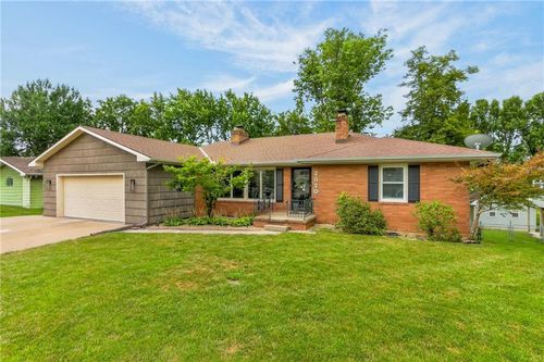2820 Scott St, Saint Joseph, MO, 64507-1817 | Card Image