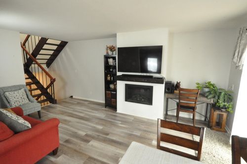 33-3271 Valley Ridge Dr, Eagan, MN, 55121-1751 | Card Image