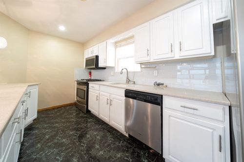 1-149 Hobart Ave, Bayonne, NJ, 07002-4338 | Card Image