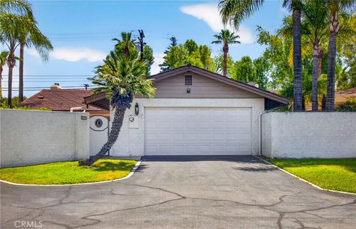 17 W Palm Lane, Redlands, CA, 92373 | Card Image