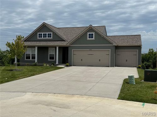 2040 Central Park Dr, Troy, MO, 63379-2590 | Card Image