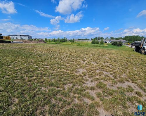  Sweetgrass Dr, Brookings, SD, 57006 | Card Image