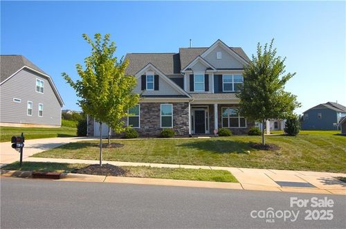 1366 Wiggins Dr, Gastonia, NC, 28054-3864 | Card Image
