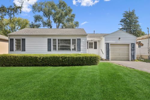 1612 Knoll Ave, McHenry, IL, 60050-3601 | Card Image