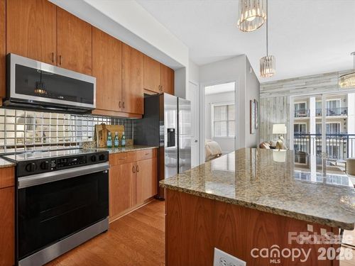 4620 Piedmont Row Dr, Charlotte, NC, 28210-4287 | Card Image
