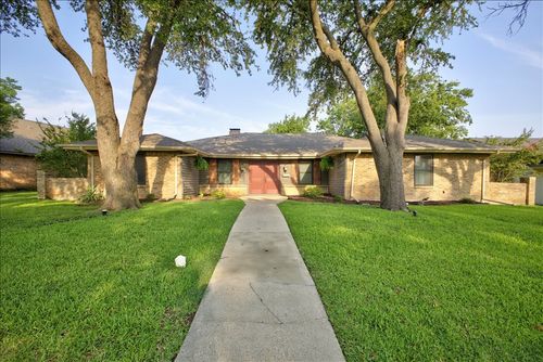 2307 Meadow Creek Dr, Carrollton, TX, 75006-1411 | Card Image