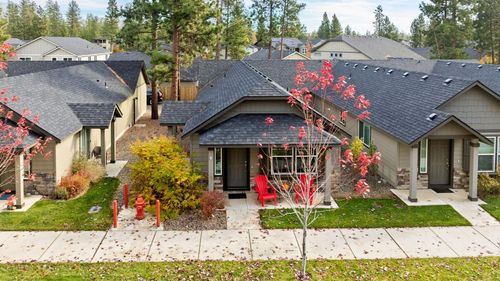 928 Trinity Way, Sisters, OR, 97759-7502 | Card Image