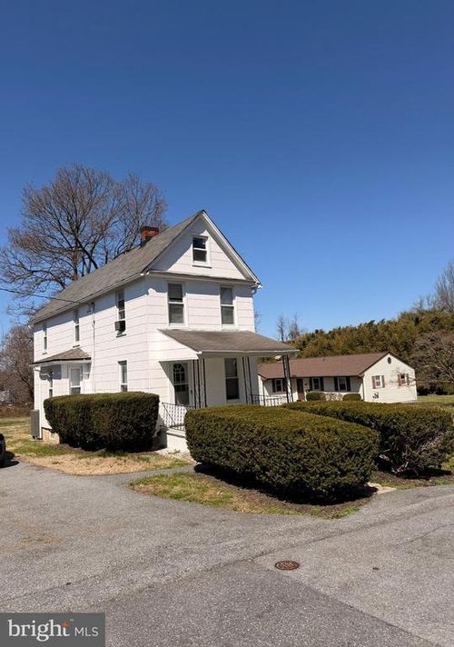 15 Wolf Ave, Reisterstown, MD, 21136-1028 | Card Image