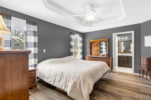 1902 Glenn Ct, Lake Sherwood, MO, 63357-1509 | Card Image