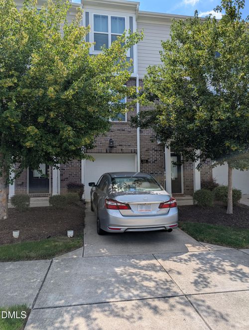 516 Skymont Dr, Holly Springs, NC, 27540-6371 | Card Image