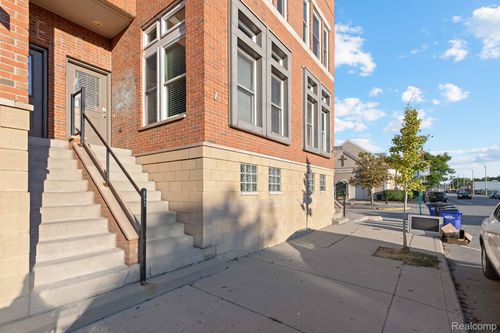 2-4406 3rd St, Detroit, MI, 48201-1134 | Card Image