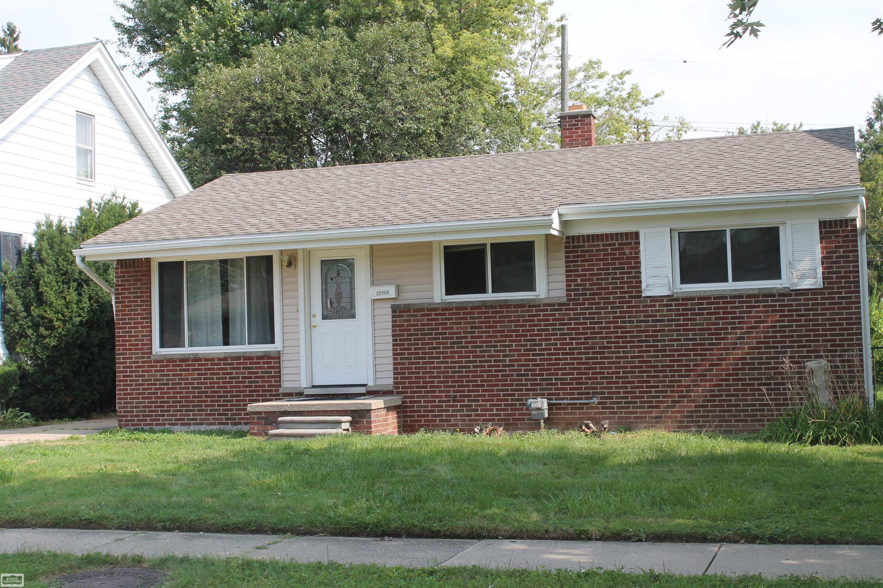 Avon St, Saint Clair Shores, MI 48082
