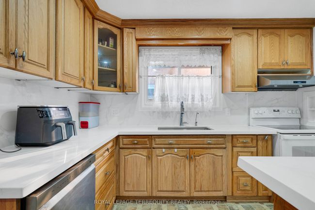 7 Anderson Dr, House other with 5 bedrooms, 2 bathrooms and 3 parking in Cambridge ON | Image 13