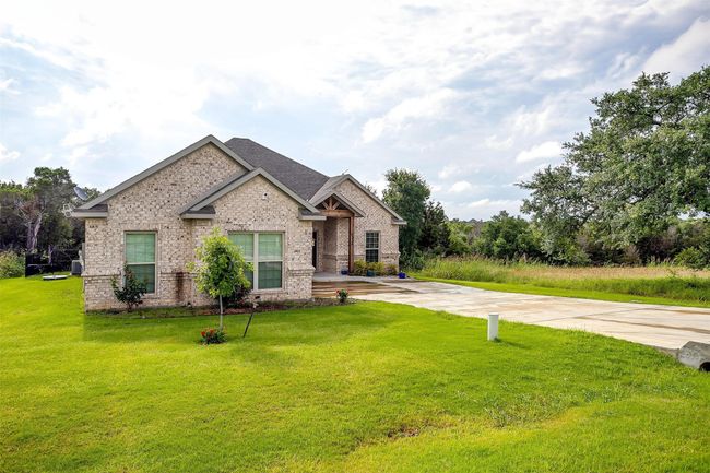 8228 Bruntsfield Loop Dr, House other with 3 bedrooms, 2 bathrooms and null parking in Cleburne TX | Image 6
