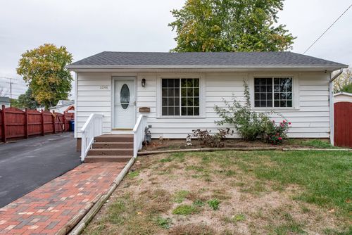 2246 Ottawa Rd, Waukegan, IL, 60087-3615 | Card Image