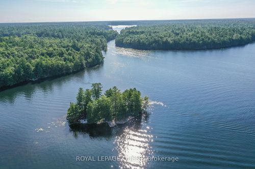 1 Island 4sl, Muskoka, ON, P0E1G0 | Card Image