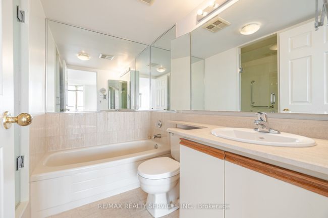 1210 - 20 Cherrytree Dr, Condo with 3 bedrooms, 2 bathrooms and null parking in Brampton ON | Image 26