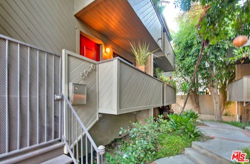 5920 Chula Vista Way, Los Angeles, CA, 90068-3509 | Card Image
