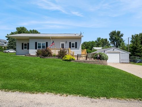 202 Ash Ave, Urbana, IA, 52345-9088 | Card Image