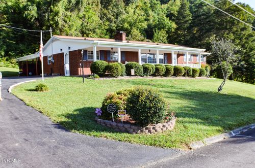 213 Russell Dr, Rogersville, TN, 37857-2217 | Card Image