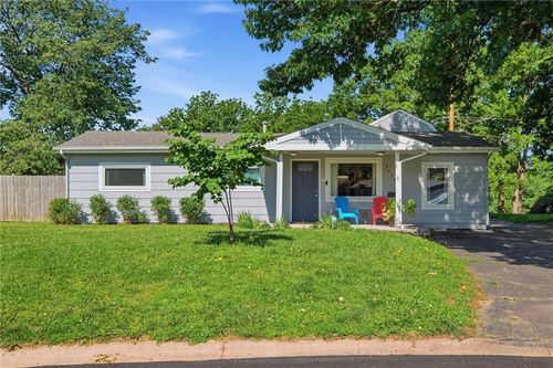 2426 51st Ct, Kansas City, KS, 66106-3302 | Card Image