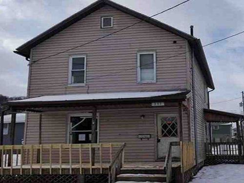 202 Parker Ave, City of Franklin, PA, 16323 | Card Image