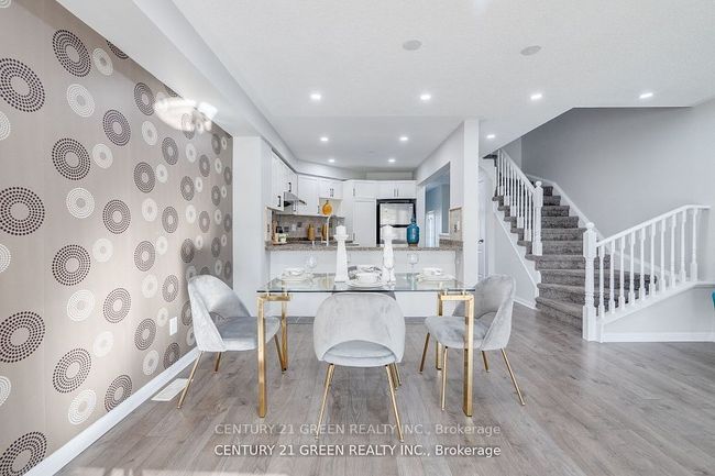 607 Willmott Cres, House attached with 4 bedrooms, 4 bathrooms and 2 parking in Milton ON | Image 12
