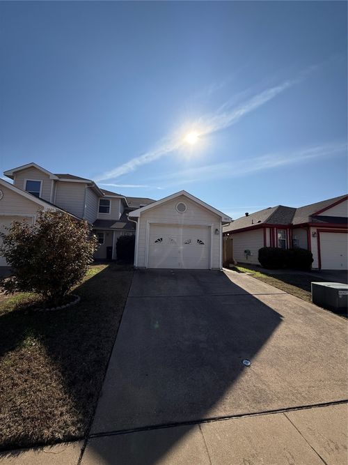 5031 Mountain Spring Trl, Fort Worth, TX, 76123-2884 | Card Image