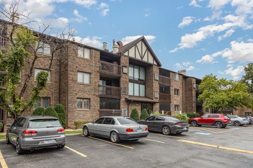 apt-216-10355 Menard Ave, Oak Lawn, IL, 60453-4436 | Card Image