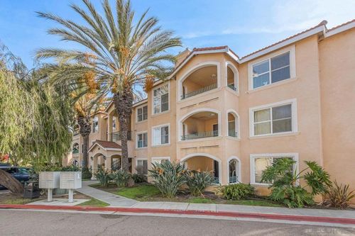 unit-301-100 N River Cir, Oceanside, CA, 92057-3752 | Card Image
