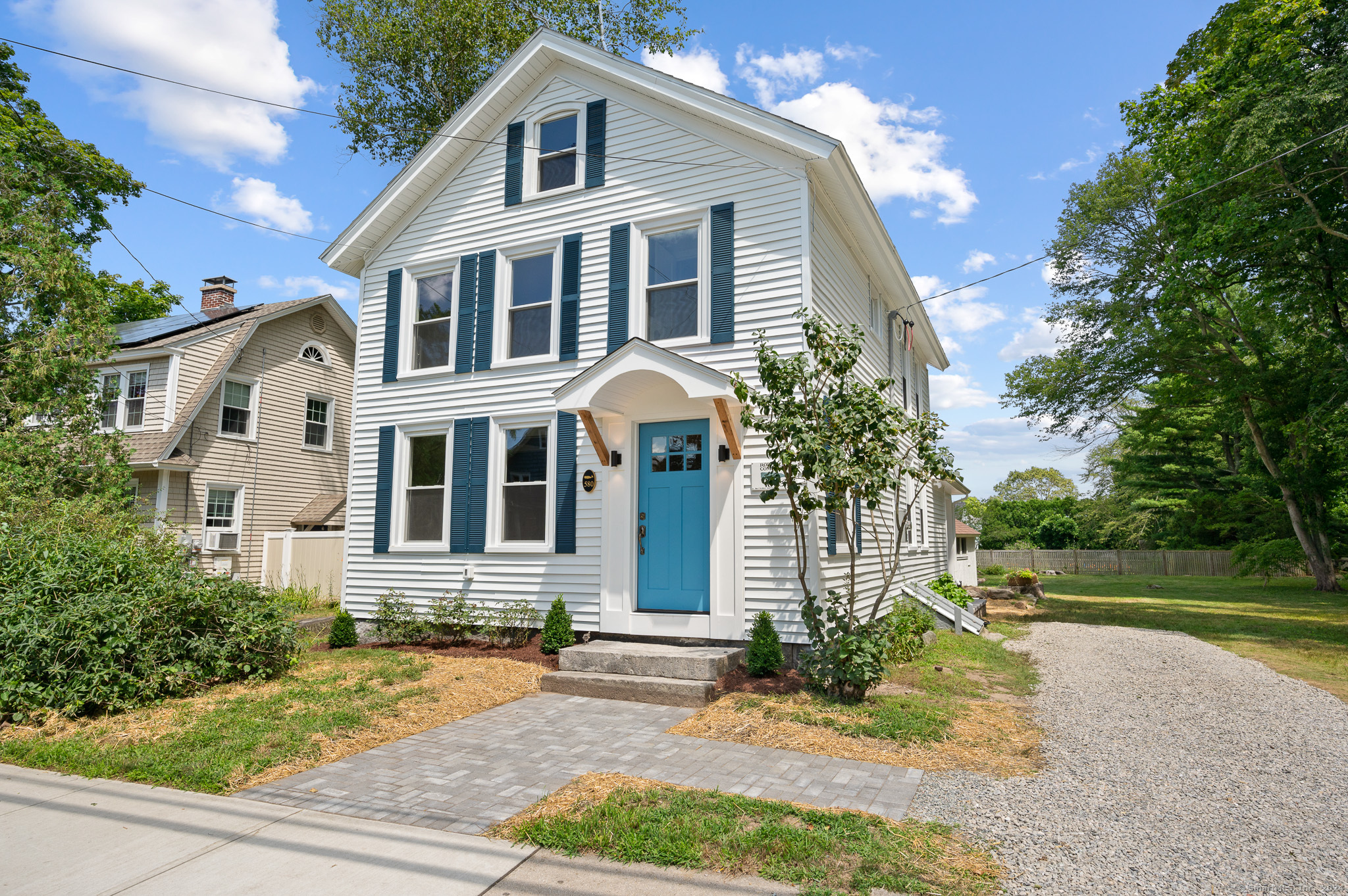 Ocean Ave, New London, CT 06320