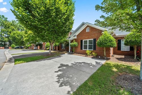 612 Manor Way, Cartersville, GA, 30120-8501 | Card Image