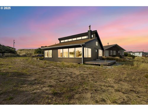 505 Nw Oceania Dr, Waldport, OR, 97394-9529 | Card Image